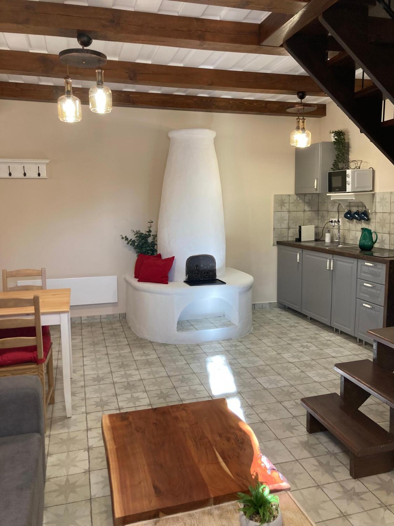Aparthotel Zsoka Fogadoja Szentantalfa Esterno foto