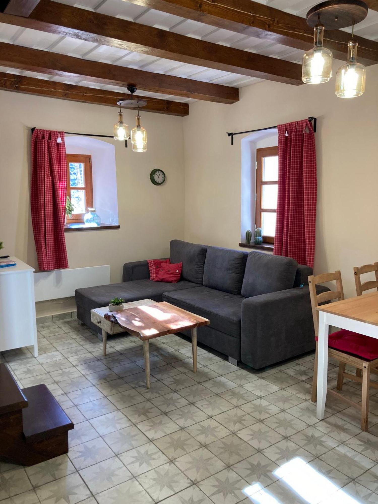 Aparthotel Zsoka Fogadoja Szentantalfa Esterno foto